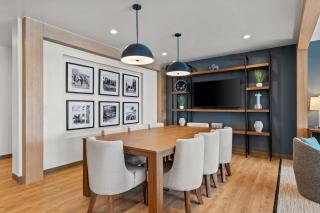 Everhome Suites Brownsville - Brownsville - 1