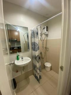 Studio Unit at Riri Condotel, The Loop Tower - Cagayan de Oro - 2