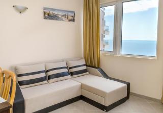 Cozy Retreat with Sea View & Balcony I Nikea Park by Flat Mаnager - 9