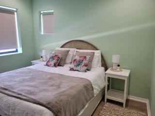 Bamboo Apartments - George - 6