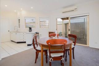 Ingall Hearth - Cosy Comfort near Newcastle Beach - - 9