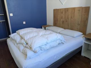 Charming 2-bedroom, near city center - 9