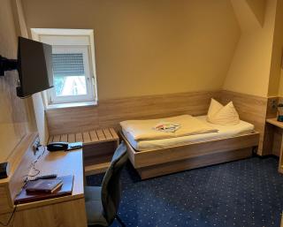 Hotel Deutsches Haus Wolfen OHG - Steinfurth - 1