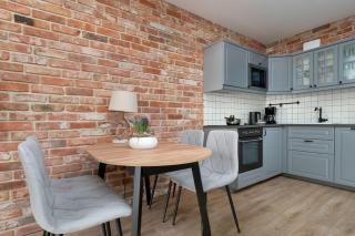 Stylish Apartment with Balcony & Parking Old Town Gdańsk by Noclegi Renters - Danzig - 7