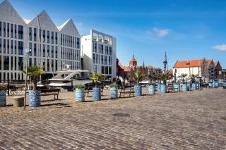 Stylish Apartment with Balcony & Parking Old Town Gdańsk by Noclegi Renters - Danzig - 4