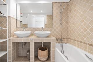 Geweldig Penthouse Met Ruim Terras En Zeezicht - Privé Jacuzzi - Estepona - 5