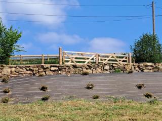 Le Lodge Serene Self Catering - - 5