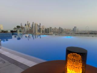 SevenPalm 2BR SeaView RooftopPool privBeach - Dubai - 0