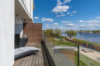 Family apartment near river, big balcony, free parking - Pärnu - 7