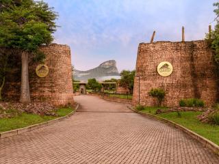 Monomotapa Village @ Legend Golf and Safari Resort - Golders Green - 9