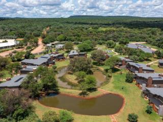 Monomotapa Village @ Legend Golf and Safari Resort - Golders Green - 7