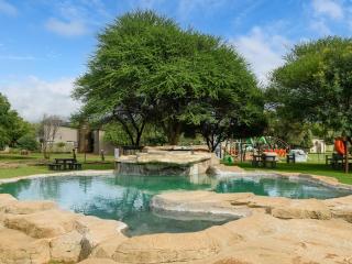 Monomotapa Village @ Legend Golf and Safari Resort - Golders Green - 5