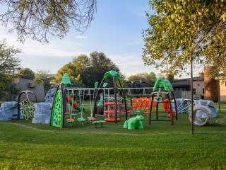 Monomotapa Village @ Legend Golf and Safari Resort - Golders Green - 4