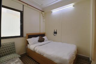 OYO 828 Hotel White Dreams Palace - Kathmandu - 0