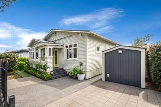 Point Chevalier Life - Auckland - 4