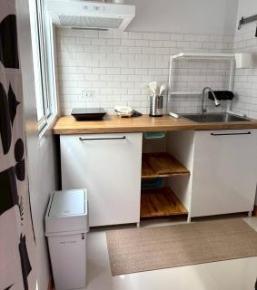 Private Home Near Airport Only 20 Minutes to Downtown - 1