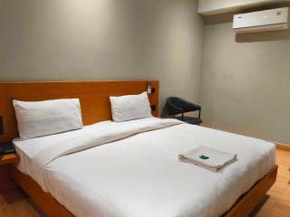 Collection O Guwahati Airport Formerly Hotel Aniruddha Grand - Guwahati - 4