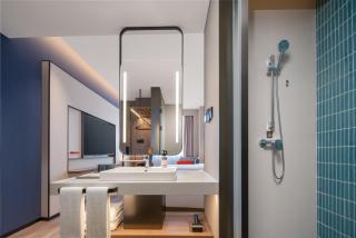 Holiday Inn Express Qingdao City Balcony by IHG - Qingdao - 2