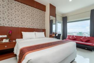 Raising Hotel Panakkukang Makassar By LIFE - Pampang - 6