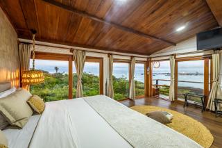 Blu Galapagos Sustainable Waterfront Lodge - 1