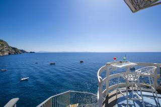 Romantic Room - RocksideEscape - 7