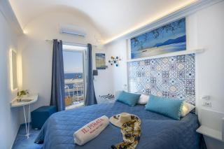 Romantic Room - RocksideEscape - 2