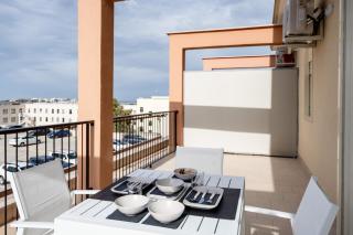 Skyline Mirjana – Cozy Apartment with Terrace - Bari - 7