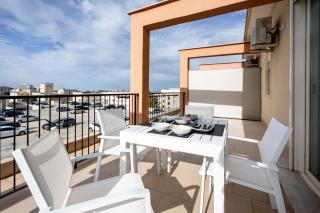 Skyline Mirjana – Cozy Apartment with Terrace - Bari - 6