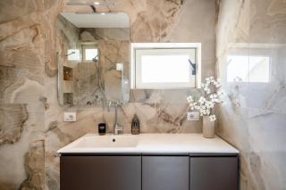 Skyline Mirjana – Cozy Apartment with Terrace - Bari - 5