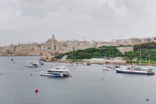 Sliema 3BDR Flat with Seaview and Jacuzzi - Sliema - 0