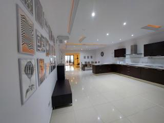 Sliema 3BDR Flat with Seaview and Jacuzzi - 9