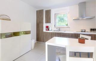 3 Bedroom Awesome Home In Umag - Umago - 6