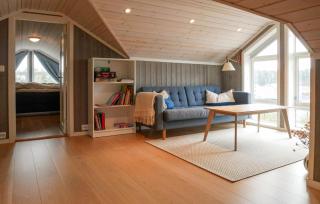4 Bedroom Cozy Home In Færvik - Færvik - 3