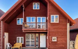 3 Bedroom Beautiful Home In Sirevåg - Sirevåg - 0