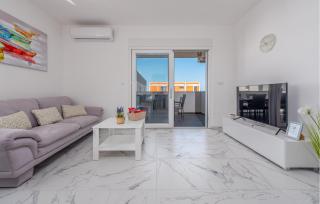 Beautiful Apartment In Povljana - Povljana - 8