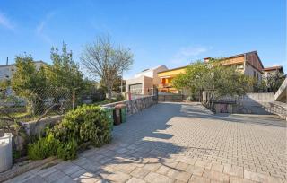 Amazing Apartment In Pirovac With Wifi - Pirovac - 3