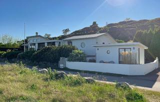 4 Bedroom Amazing Home In Onsala - Onsala - 1