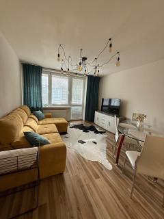 ZENNA Apartment v centre mesta s parkovaním FREE - Zvolen - 0
