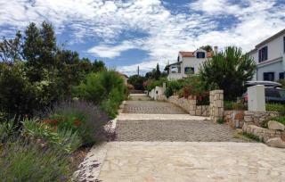 Awesome Apartment In Nerezine With Wifi - 3