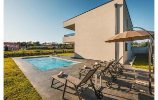 Cozy Home In Kastelir With Sauna - 9