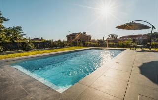 Cozy Home In Kastelir With Sauna - 1