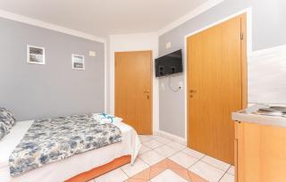 Stunning Apartment In Biograd Na Moru - 6