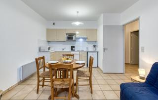 Cozy Apartment In Royan With Wifi - 6