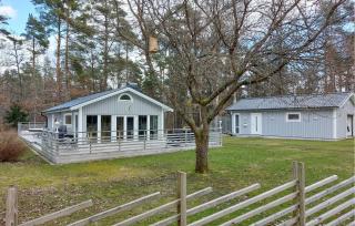 Stunning Home In Holmseryd With Jacuzzi - Jälluntofta - 0