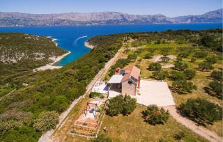 Amazing Home In Pucisca With Lake View - Pučišća - 0