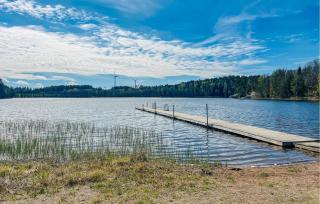 2 Bedroom Lovely Home In Hällevadsholm - Hällevadsholm - 8