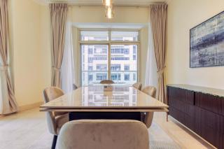 Luxury Marina Stay - City Views & Big Balcony - 4