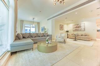 Luxury Marina Stay - City Views & Big Balcony - 1