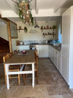 Pinabre Farmhouse - - 9