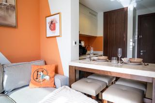 Available for 4 people 1BR near Burj Khalifa - Dubai - 7